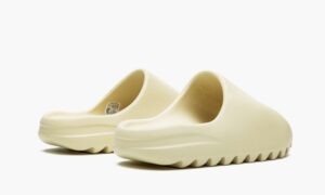 Yeezys Slide “Bone”