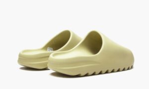 Yeezys Slide “Resin 2021”